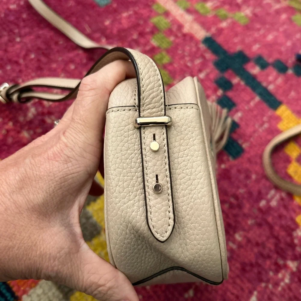 Kate Spade small crossbody bag. Great preowned condition.